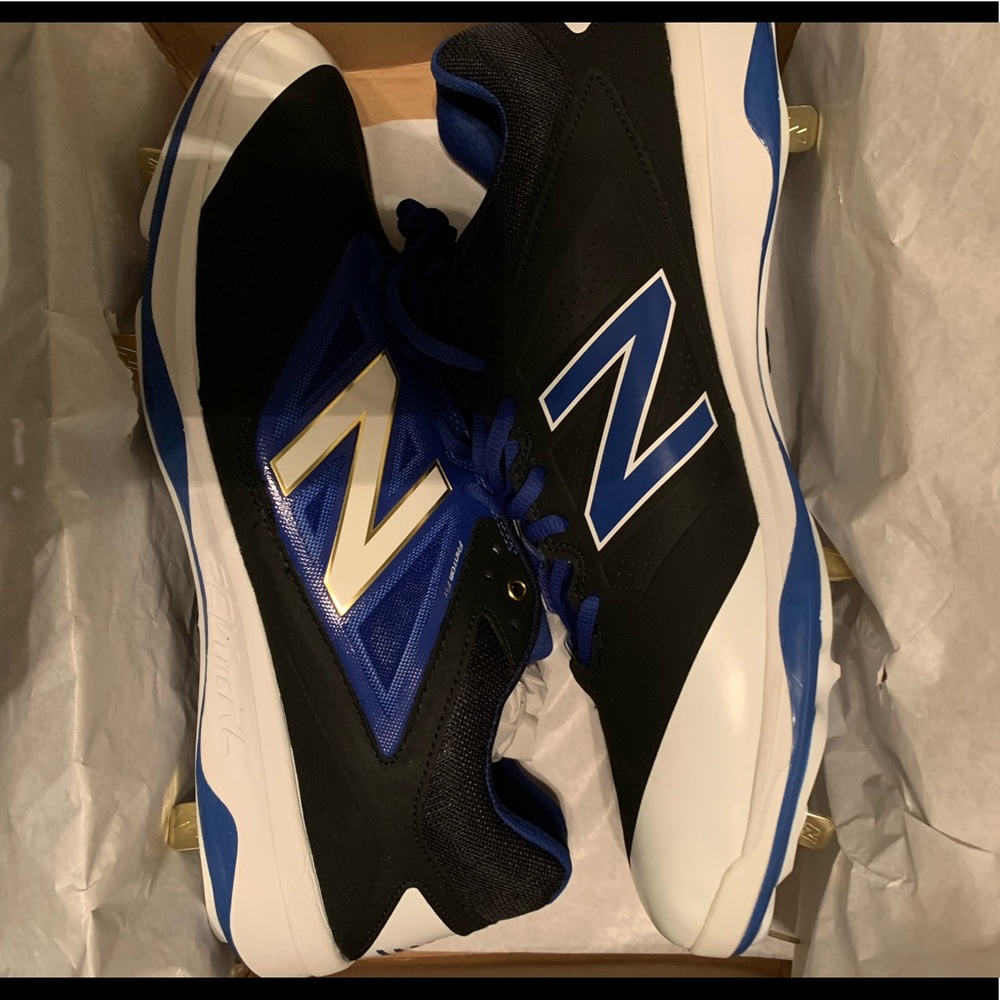 New balance men’s baseball spikes size 15